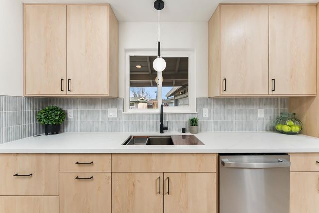 6006 Machado Way, Sacramento, CA 95822