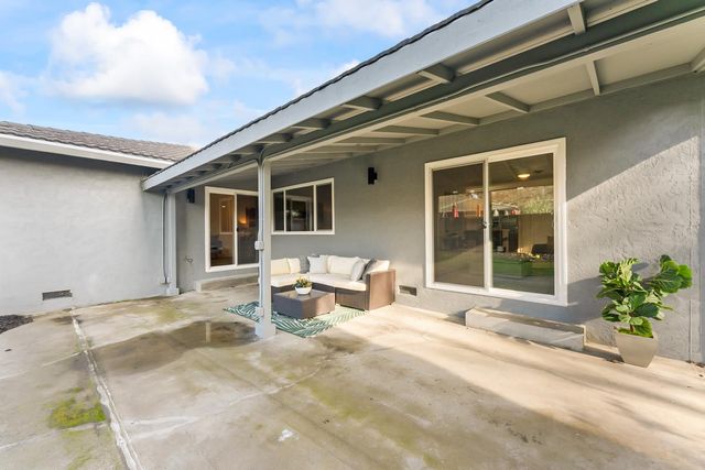 6006 Machado Way, Sacramento, CA 95822