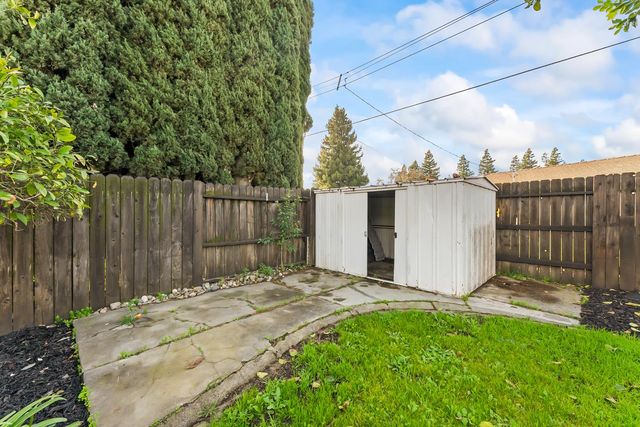 6006 Machado Way, Sacramento, CA 95822