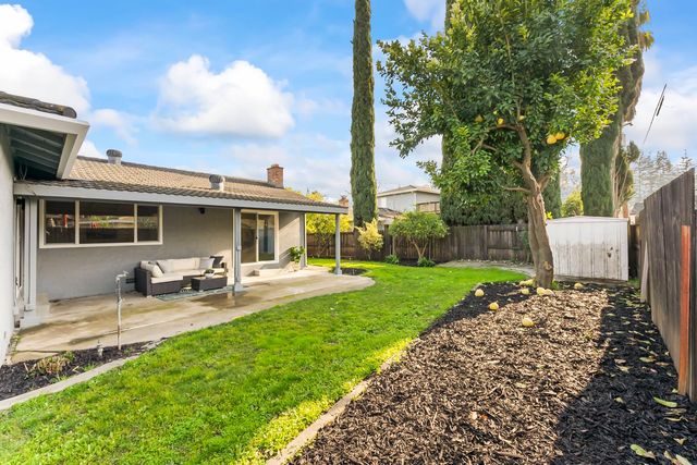 6006 Machado Way, Sacramento, CA 95822