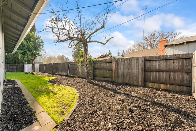 6006 Machado Way, Sacramento, CA 95822