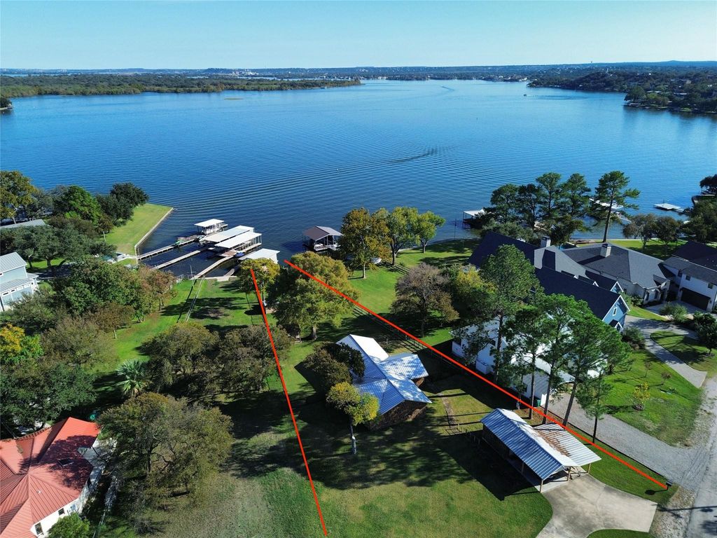 316 Skyline DR, Sunrise Beach, TX 78643