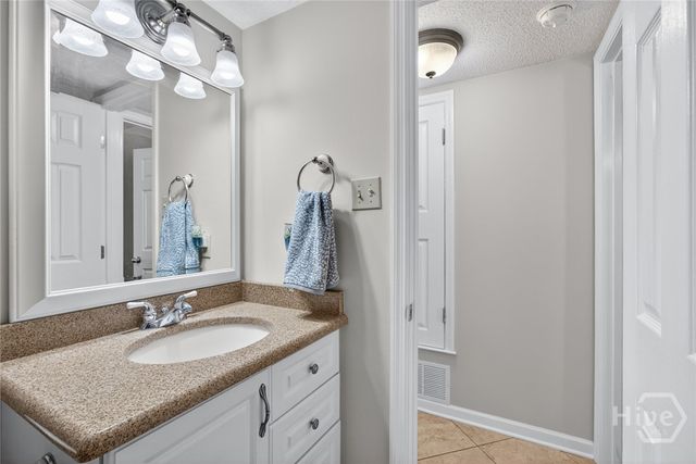 6 Belfair Drive, Savannah, GA 31419