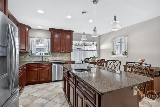 6 Belfair Drive, Savannah, GA 31419