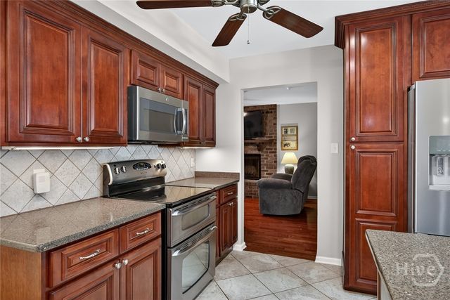 6 Belfair Drive, Savannah, GA 31419