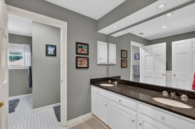 4120 Fairlakes Court, Dallas, TX 75228