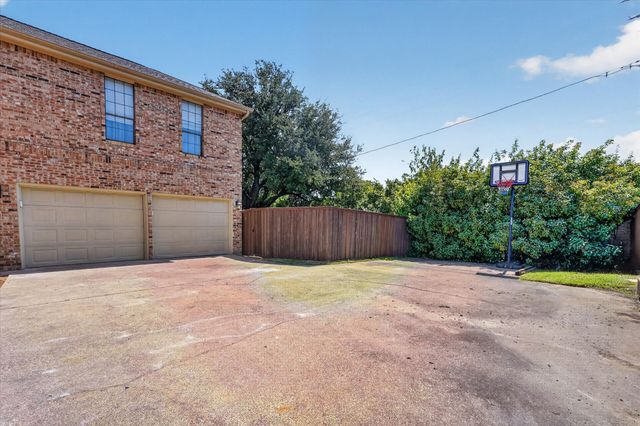 4120 Fairlakes Court, Dallas, TX 75228