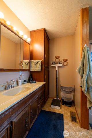 1128 H Street, Centralia, WA 98531