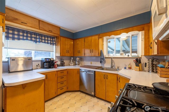 1128 H Street, Centralia, WA 98531