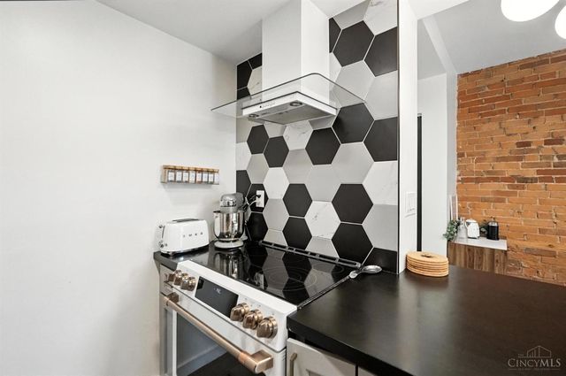 412 Liberty Hill, Cincinnati, OH 45202