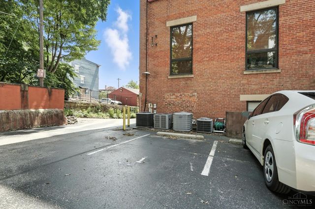412 Liberty Hill, Cincinnati, OH 45202