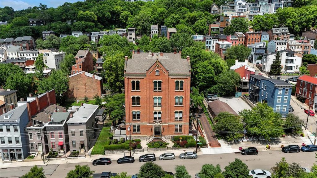 412 Liberty Hill, Cincinnati, OH 45202