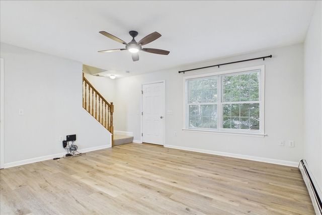 37 Glen Ave 15, Chelmsford, MA 01821