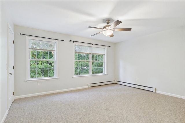 37 Glen Ave 15, Chelmsford, MA 01821