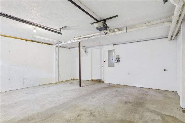 37 Glen Ave 15, Chelmsford, MA 01821