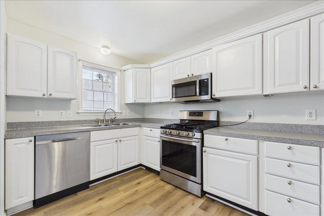 37 Glen Ave 15, Chelmsford, MA 01821