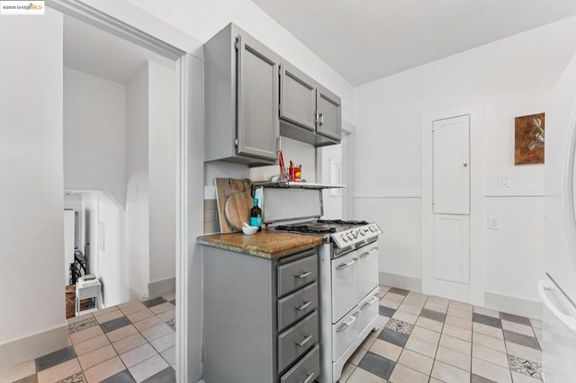 805 57Th St, Oakland, CA 94608