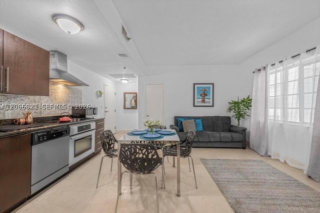 1300 Pennsylvania Ave 104, Miami Beach, FL 33139