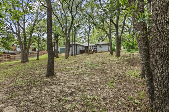 434 Crescent Drive, Pottsboro, TX 75076