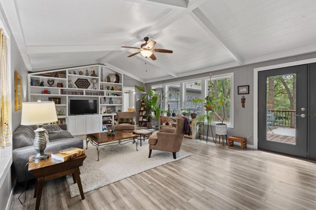 434 Crescent Drive, Pottsboro, TX 75076