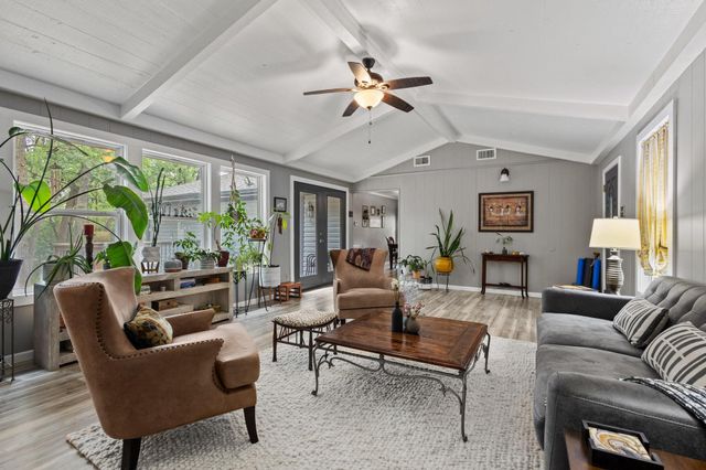 434 Crescent Drive, Pottsboro, TX 75076