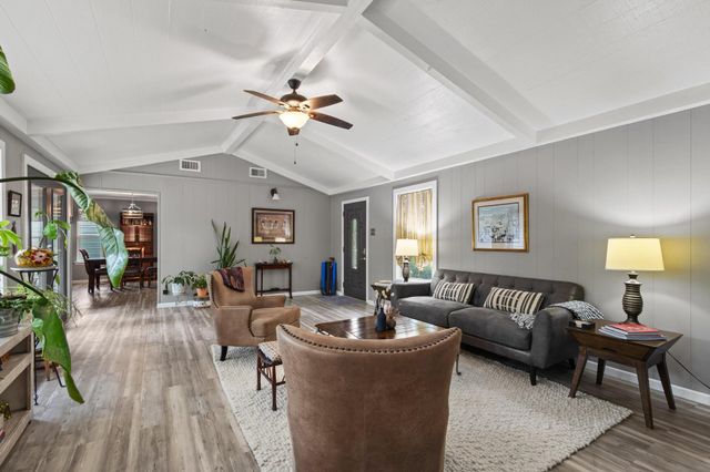 434 Crescent Drive, Pottsboro, TX 75076