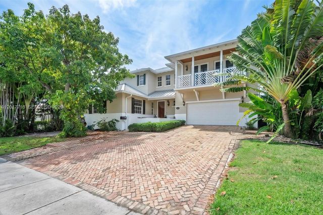 2310 Bayview Ln, North Miami, FL 33181