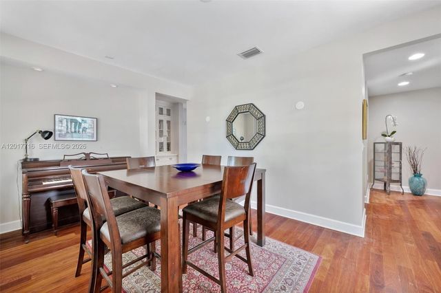 2310 Bayview Ln, North Miami, FL 33181