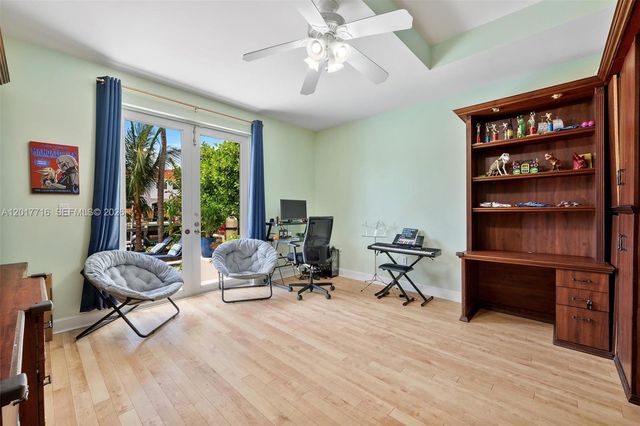 2310 Bayview Ln, North Miami, FL 33181