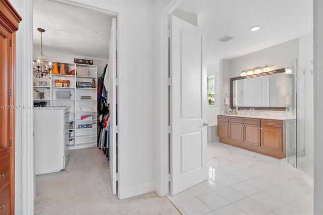 2310 Bayview Ln, North Miami, FL 33181