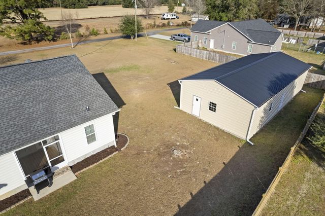 121 Edisto Dane Lane, Ridgeville, SC 29472