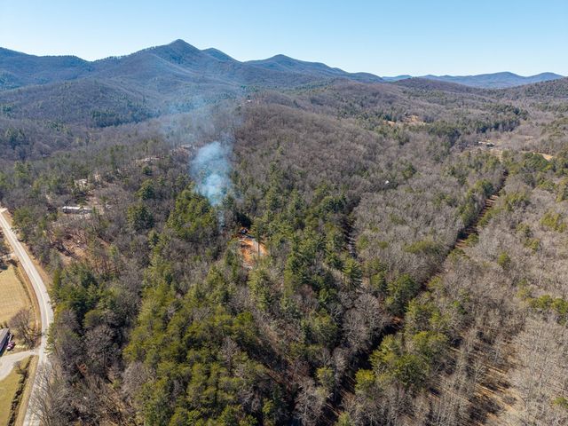 77 Big Pine Hill, Blairsville, GA 30512