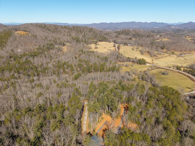 77 Big Pine Hill, Blairsville, GA 30512