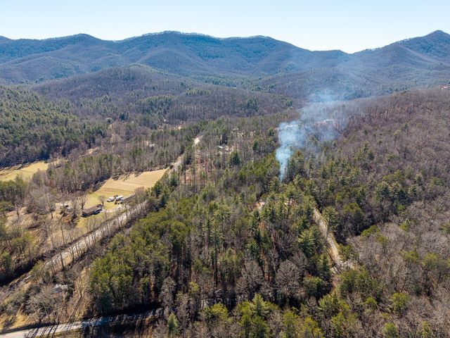 77 Big Pine Hill, Blairsville, GA 30512