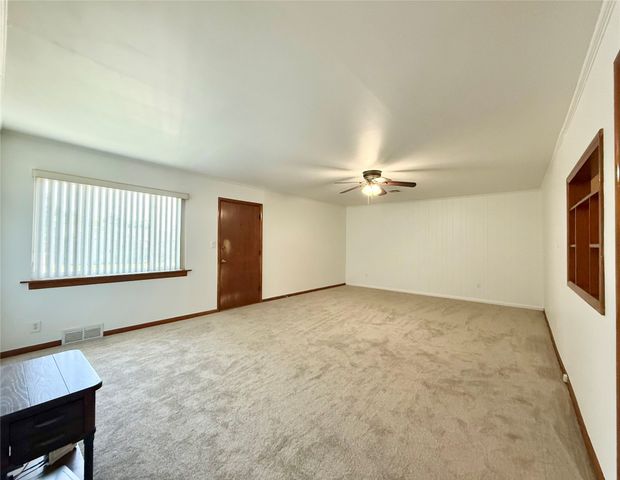 4415 W 1st Street, Tulsa, OK 74127