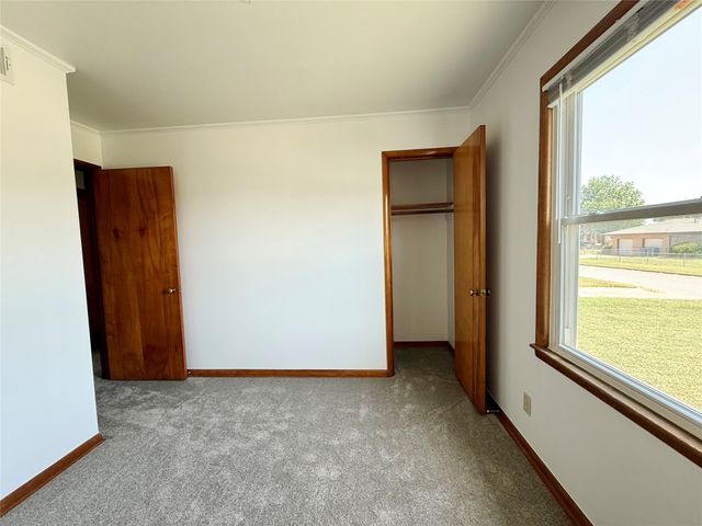 4415 W 1st Street, Tulsa, OK 74127