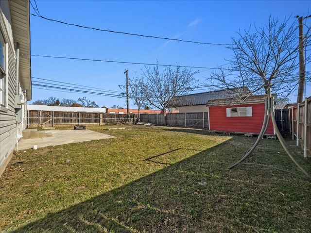 1236 Harrison Lane, Hurst, TX 76053