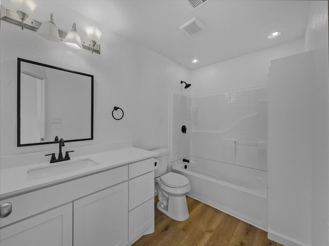 1236 Harrison Lane, Hurst, TX 76053