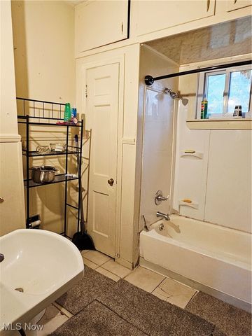 14615 Westropp Avenue, Cleveland, OH 44110