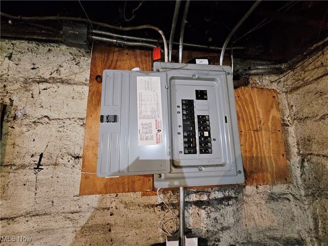 14615 Westropp Avenue, Cleveland, OH 44110