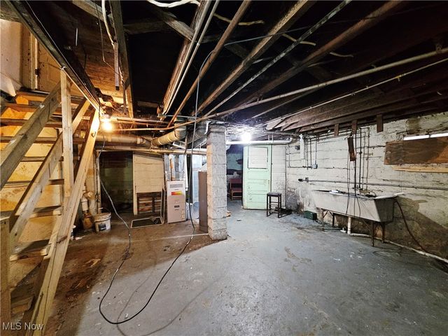 14615 Westropp Avenue, Cleveland, OH 44110