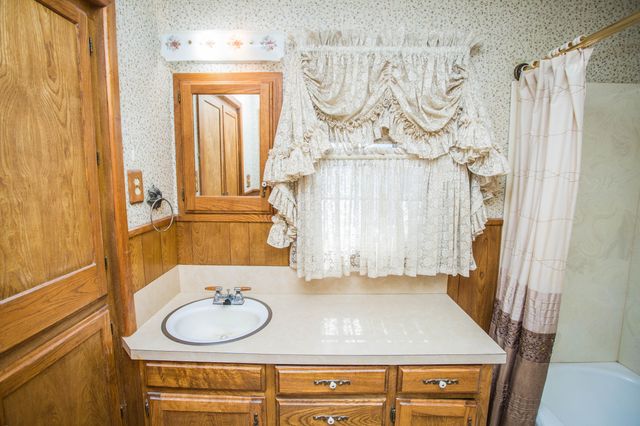 312 Avenue D, Olton, TX 79064