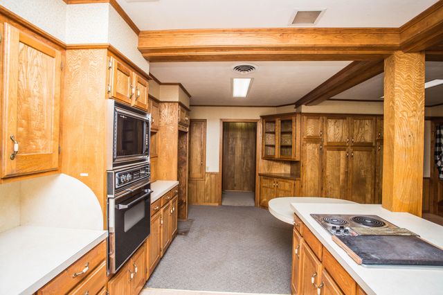 312 Avenue D, Olton, TX 79064