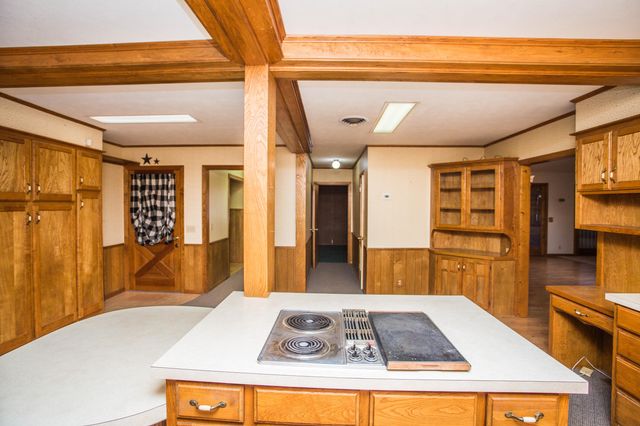 312 Avenue D, Olton, TX 79064