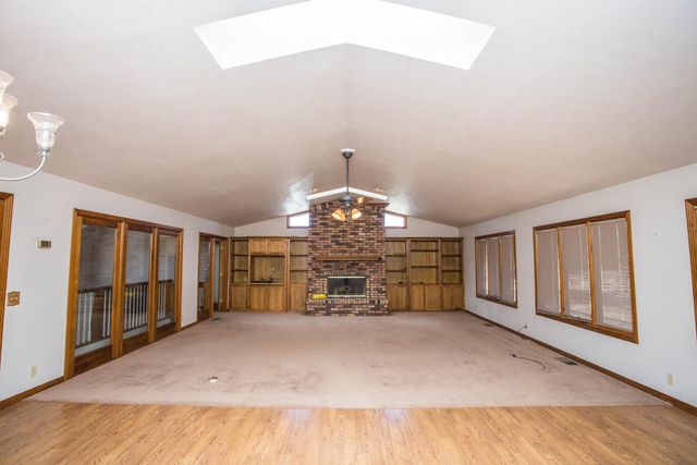 312 Avenue D, Olton, TX 79064