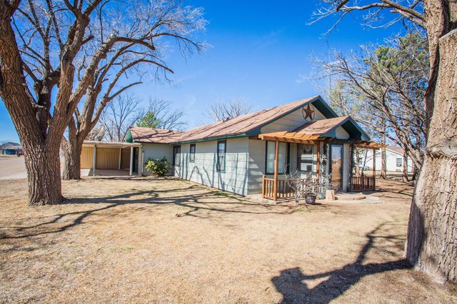 312 Avenue D, Olton, TX 79064