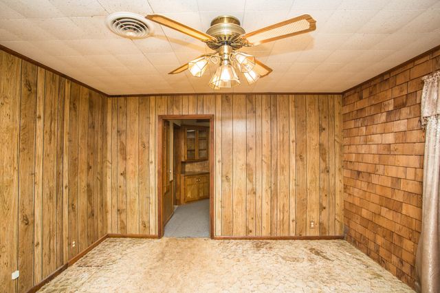 312 Avenue D, Olton, TX 79064