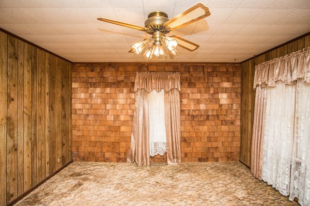 312 Avenue D, Olton, TX 79064