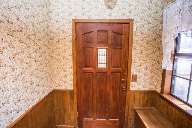 312 Avenue D, Olton, TX 79064