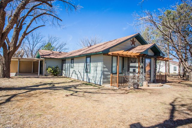 312 Avenue D, Olton, TX 79064